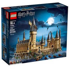 LEGO Harry Potter: Hogwarts Castle (71043) picture