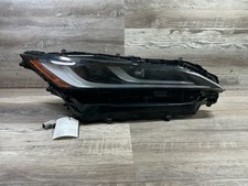 USED - 2021-2024 Toyota Venza R Headlamp - OEM picture