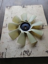 FREIGHTLINER CUMMINS ISX DIESEL ENGINE FAN 32