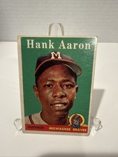 1958 Topps Hank Aaron #30 Player Name in White GD/VG Back Wrinkle Crease picture