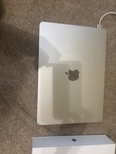 Apple MacBook Air 13-inch M3 Chip picture