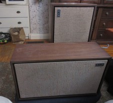 Vintage KLH Model 32 Thirty-Two Acoustic Suspension Speakers Bookshelf Pair  bcx picture