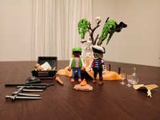 Playmobil vintage Pirate Treasure Island #5728 picture