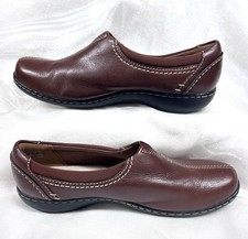 Clarks Ashland Joy Women's Sz 9.5 Leather Slip-On SUPER COMFORTABLE Shoes  picture