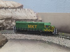 BACHMAN N SCALE EMD GP40 W/LIGHTS MKT #231 LOCOMOTIVE ITEM# 63570 TESTED picture