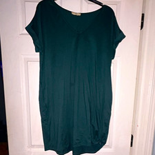 Entro Women's M Green Solid V-Neck Short Sleeve T-Shirt Dress Knee Length picture