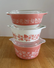 Vintage Pink Gooseberry PYREX  #471  #472 & #473 with lids Excellent condition picture