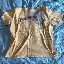 Quiksilver Graphic T-Shirt Size L Yellow Distressed picture