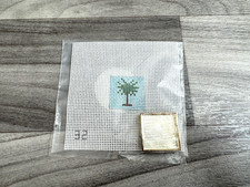POINT 2 POINTE PALM TREE NEEDLEPOINT CANVAS MAGNET KIT CROSS STITCH PIN BROOCH picture