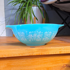Pyrex Amish Butterprint 401 - 8.5