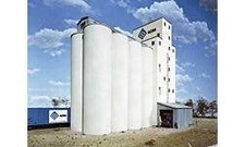 Walthers Cornerstone 933-3023 HO Elevator Add-on Silos Kit picture