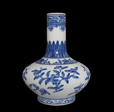 Qianlong Signed Old Chinese Blue&White Porcelain Vase w/pomegranate picture