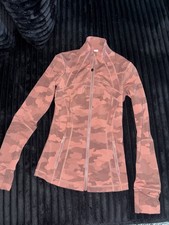 lululemon Define Jacket Full Zip Zipped Pockets Pink Camo Women’s 8 Slim picture