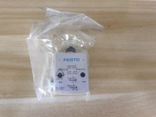 1PC New Festo  V/O-3-1/8 4938  Valve Brand picture