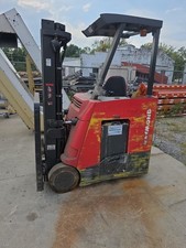2018 3,500 LB. RAYMOND MODEL 425-C35TT STAND-UP ELECTRIC FORKLIFT ** NO BATTERY* picture