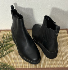 VIONIC Woman ARIA Ankle Boot Size: 8.5 picture