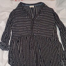Anthropologie Maeve Calia Black & White Printed Buttondown Tunic Top Size 12 picture