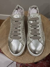 AGL (Attilio Giusti Leombruni) women’s low-top sneakers picture