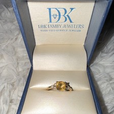 10k Yellow Gold Round Yellow Citrine & Diamond Accent Prong Set Ring Sz 7 picture