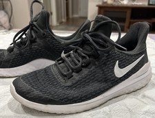 Nike Women's Black and White Trainers picture