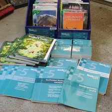 Pearson ReadyGEN Grade 5 Teacher's Edition Guide & Leveled Text Library Set picture