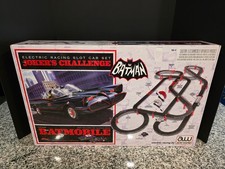 Joker's Challenge Batman AUTO WORLD Electric Racing Slot Car Set MIB NEW Unused picture