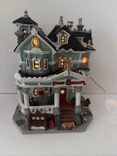 2004 LEMAX  CHRISTMAS VILLAGE COLLECTION GREGORYS MANOR WITH CORD TESTED   B38 picture
