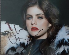 ALEXANDRA DADDARIO/ Baywatch,  Hand Signed  8 X 10 Autograph  Photo picture