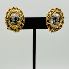 Vintage Reverse Intaglio Cameo Clip On Earrings Clear Domed Portrait Gold Tone picture
