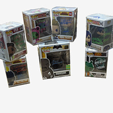 seven autographed pop Funko‘s we’ve got crypto Alph￼ one Frosch, Mario, Tagada, picture