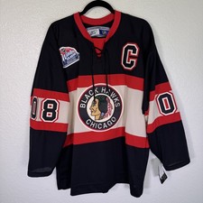 Chicago Blackhawks Jersey Mens Large Webb 8 NHL Reebok Winter Classic 2009 Vtg picture
