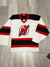 Vintage 1990 CCM New Jersey Devils NHL Hockey Jersey Men's Size S picture