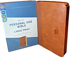 NIV MAGNETIC CLOSURE LARGE PRINT(11.5pt) Personal Size Bible Brown Leathersoft picture