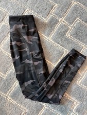 Athleta Ultimate Camo 7/8 Leggings Size XS Black Gray Print Athletic Activewear picture