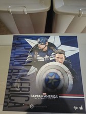 Hot Toys MMS243 1/6 Captain America (Steve Rogers only) picture