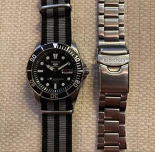 SEIKO 5 Sports Diver Watch Vintage Logo Timepiece Authentic Rare Genuine picture