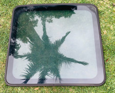 OEM 2001-2006 Mitsubishi Montero XLS PANORAMIC SUNROOF GLASS MOVING GLASS picture