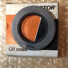 National 6064 Wheel Seal-FWD Front In Victor 49412 Box F+S picture