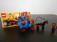 LEGO VINTAGE CASTLE SYSTEM #6038 WOLFPACK RENEGADES--COMPLETE SET picture