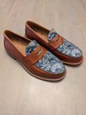Beautiful TAFT Jack Loafer Dress Shoes in Washed Denim Floral Size 9 picture