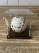 1963 LOS ANGELES DODGERS TEAM SIGNED BASEBALL / WORLD SERIES CHAMPS  picture
