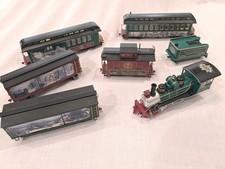 Bachmann HO Thomas Kinkade Christmas Express Train 7pc Loco Car Lot Hawthorne picture