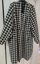 New Torrid Black And White Herribone Heavy Lined Coat SIlZ 6 6x Fits 30 NWT $150 picture