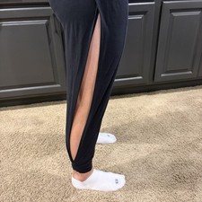 Lululemon Women’s Superb Open Slit Side Joggers Black Size 4 picture