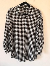 Banana Republic Houndstooth Print Size M picture