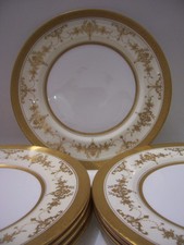 MINTON RIVERTON RAISED GOLD ENCRUSTED DINNER PLATE 10 5/8