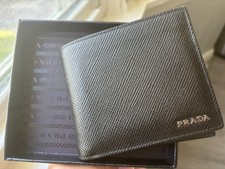 PRADA Men's Black Bifold Wallet Solid Logo Accent RETAIL 795$ picture
