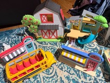 Honey Bee Acres Huge Lot Farmhouse School Bus Shops Figures Furniture Accessorie picture