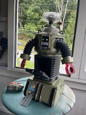 Trendmasters Lost in Space Robot Toy w/ Remote Control Vintage 1998 picture