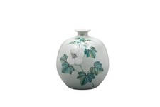 Marusan Miyamoto Kutani Ware 5.5-Inch Vase, Hibiscus Design Ap8-1041_ picture